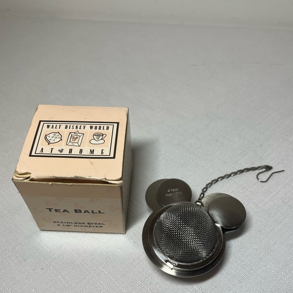 Mickey Mouse Stainless Steel Tea Ball Infuser. Walt Disney World Home. NEW - Picture 2 of 6